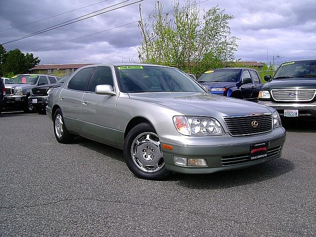 2000 Lexus LS 400 for sale