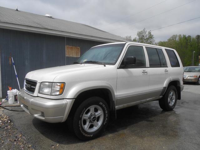 1999 Isuzu Trooper
