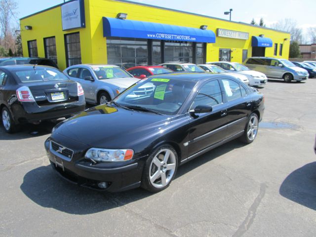 2004 Volvo S60