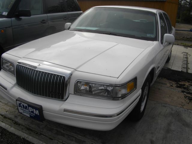 1997 Lincoln Town Car for sale