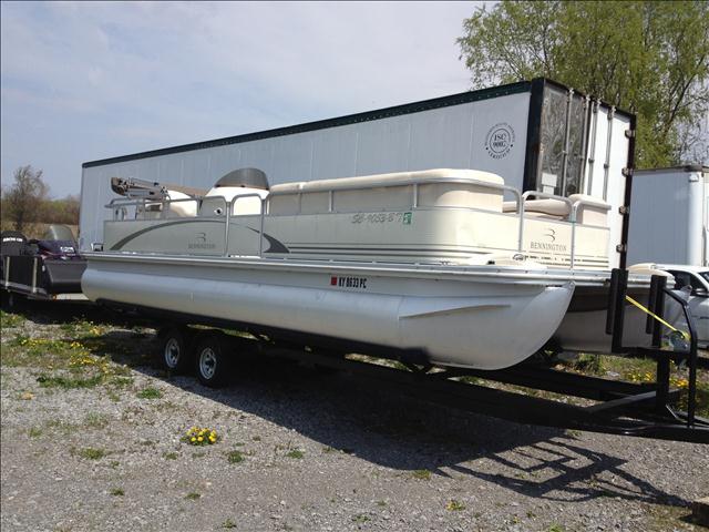 2005 BENNINGTON 2575 for sale