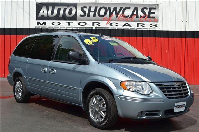 2005 Chrysler Town & Country for sale