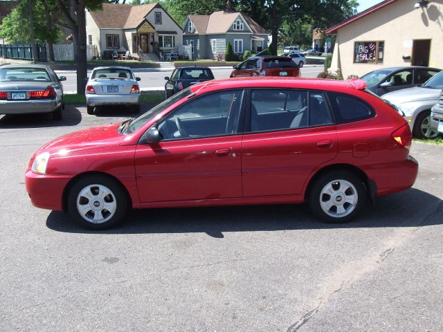 2004 Kia Rio Cinco for sale