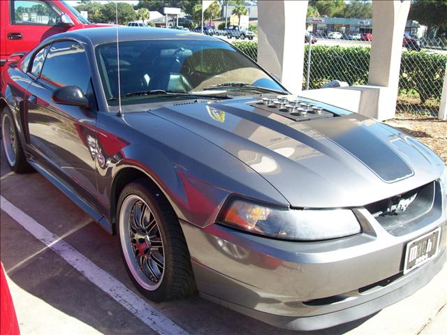 2004 Ford Mustang