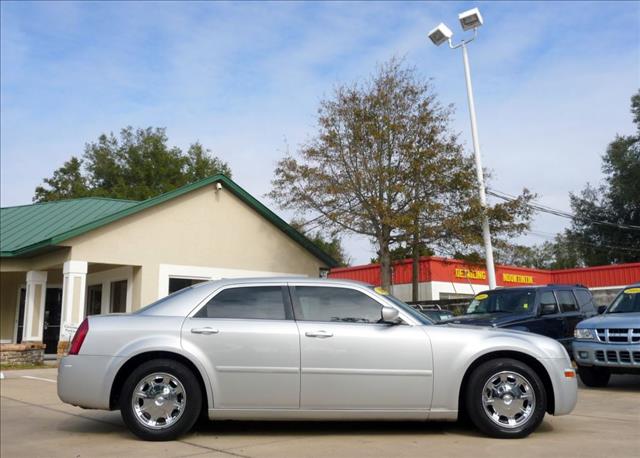 Tothego - 2005 Chrysler 300_1