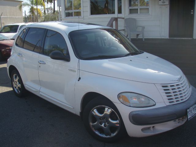 2002 CHRYSLER PT CRUISER LIMITED EDITION white 02 pt cruiser  is in good condition super gas save