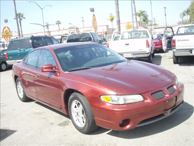 2002 PONTIAC GRAND PRIX GT, ...