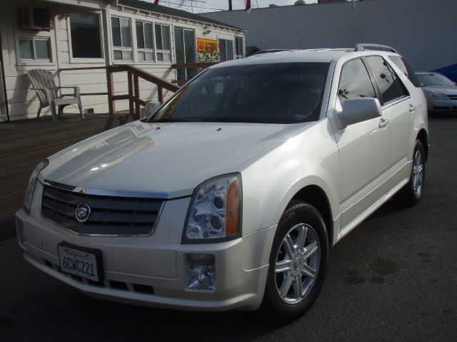 2004 CADILLAC SRX V6 lite tan beautiful  2004 cadillac srx  an suv with the luxurious cadillac fe