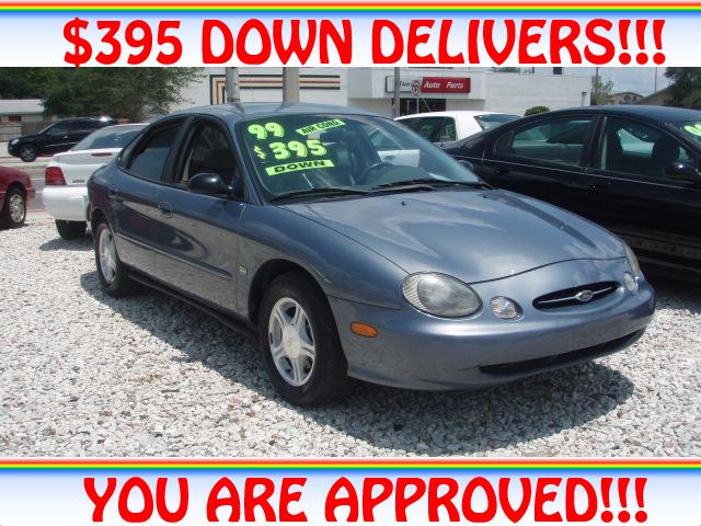 1999 Ford Taurus