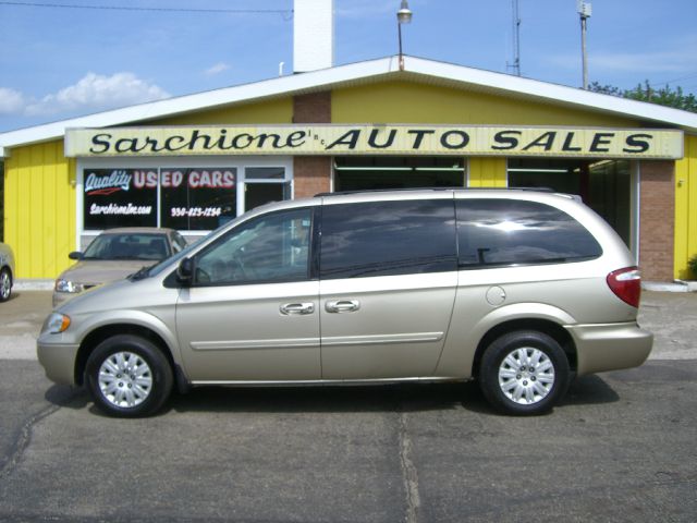 2005 Chrysler Town & Country