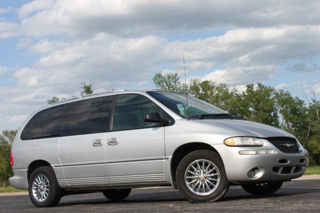 2000 Chrysler Town & Country for sale