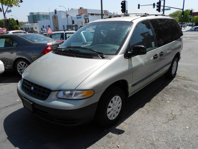 1999 Plymouth Voyager