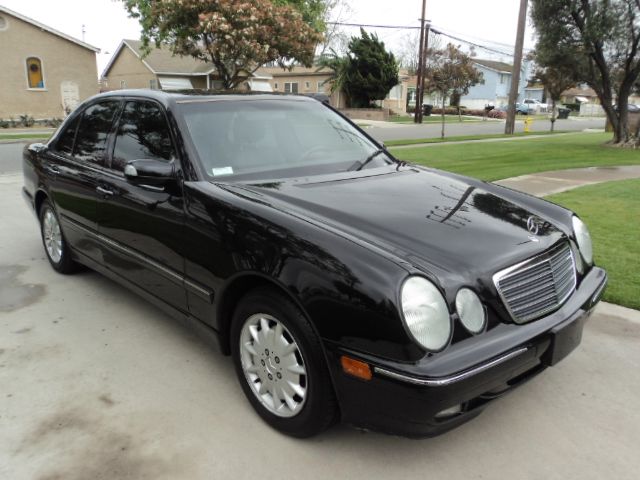 2000 MERCEDES-BENZ E-CLASS E320, we ...