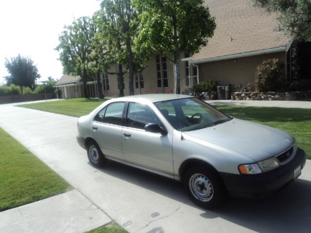 1998 NISSAN SENTRA BASE, silver, we ...