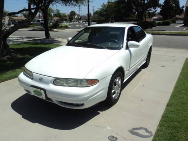 2000 OLDSMOBILE ALERO GL, white, we finance any credit!  * bad credit?   * first time ...