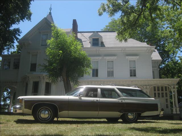 1976 Oldsmobile Custom Cruiser