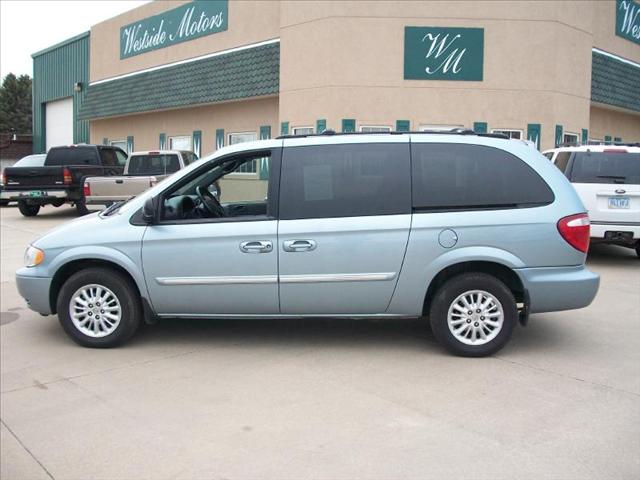 2004 Chrysler Town & Country for sale