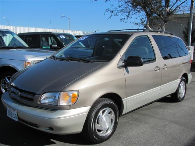 1998 Toyota Sienna for sale