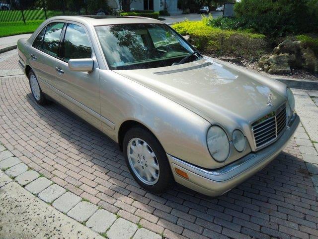 Tothego - 1999 Mercedes-Benz E-Class_1