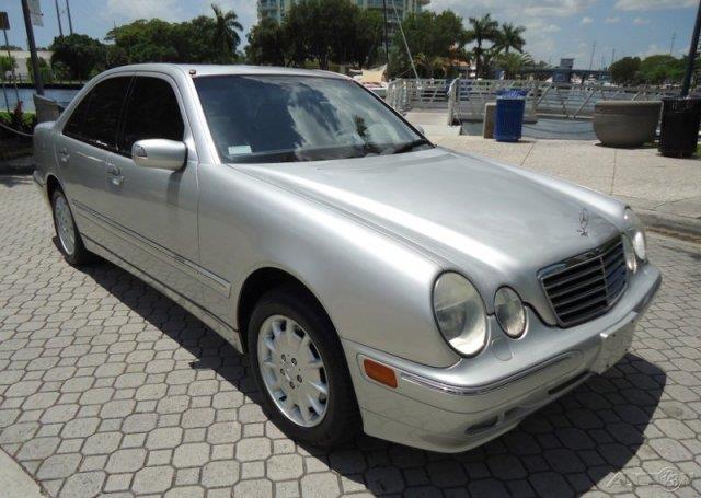 Tothego - 2000 Mercedes-Benz E-Class_1