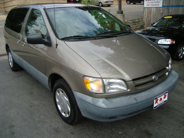 1998 Toyota Sienna for sale