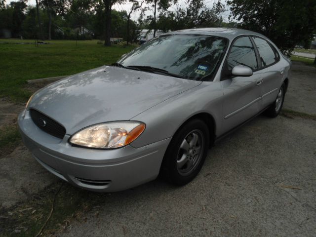 2005 Ford Taurus