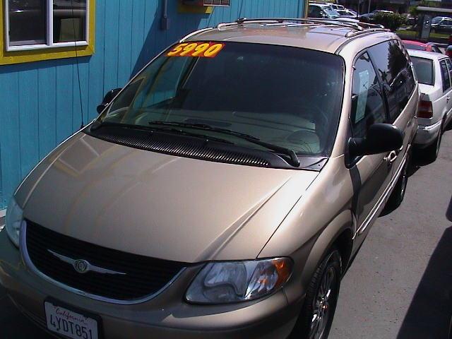 2002 Chrysler Town and Country for sale