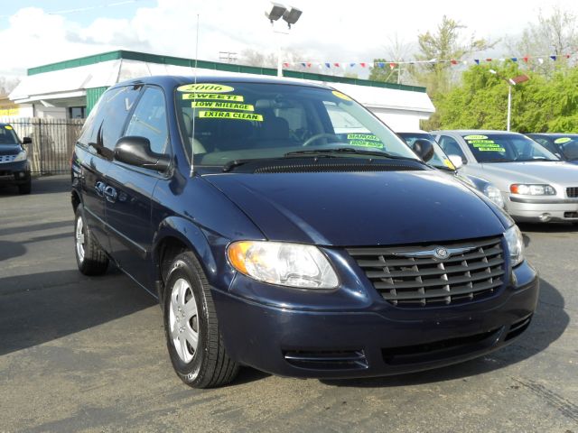 2006 Chrysler Town and Country for sale