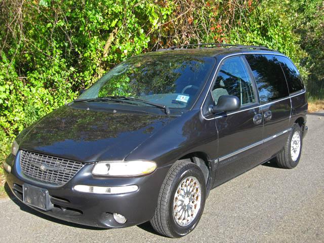 1998 Chrysler Town and Country for sale