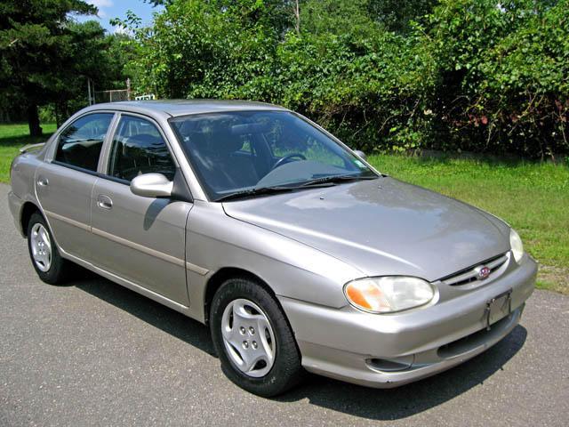 2000 Kia Sephia for sale