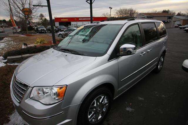 2008 Chrysler Town & Country for sale