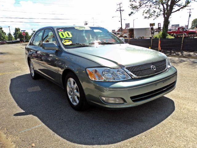 2000 Toyota Avalon for sale