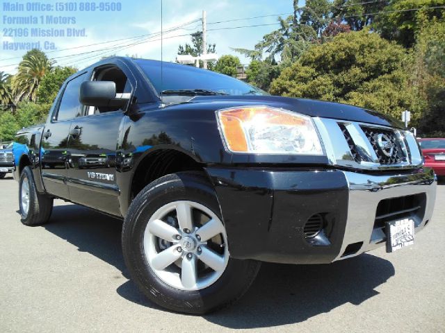 2009 NISSAN TITAN SE CREW CAB 2WD SWB black 56l se  automatic crew cab bed liner power rear win