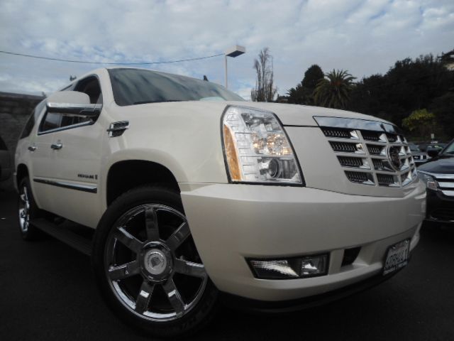 2007 CADILLAC ESCALADE AWD white 4 door all wheel drive automatic woverdrive transmission fog 