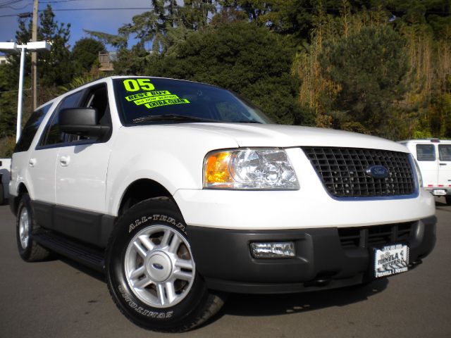 2005 FORD EXPEDITION XLT 4WD white clean carfax 4x4 very niceclean suv  4 door 4 wheel drive 