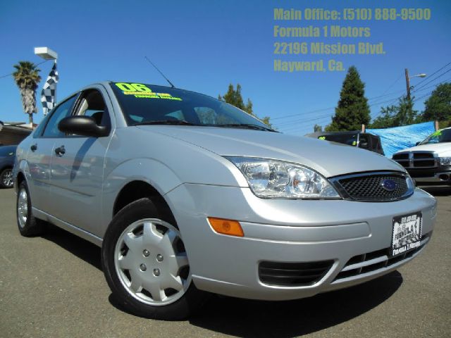 2006 FORD FOCUS ZX4 SE silver 20l 16v automatic zx4 se very clean low miles 2 wheel drive4 doo