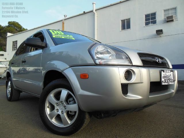 2008 HYUNDAI TUCSON GLS 20 2WD silver 20l 16v automatic abs brakesair conditioningalloy wheels