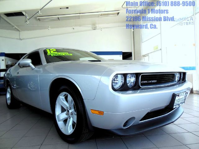 2012 DODGE CHALLENGER SXT silver 36l v6 automatic sxt very low miles  like new   t