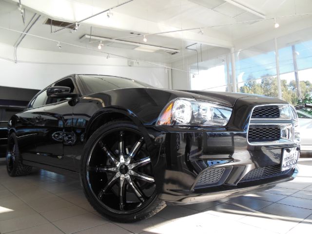2012 DODGE CHARGER SE black custom wheels tinted windows very low miles 4 door 2 wheel drive