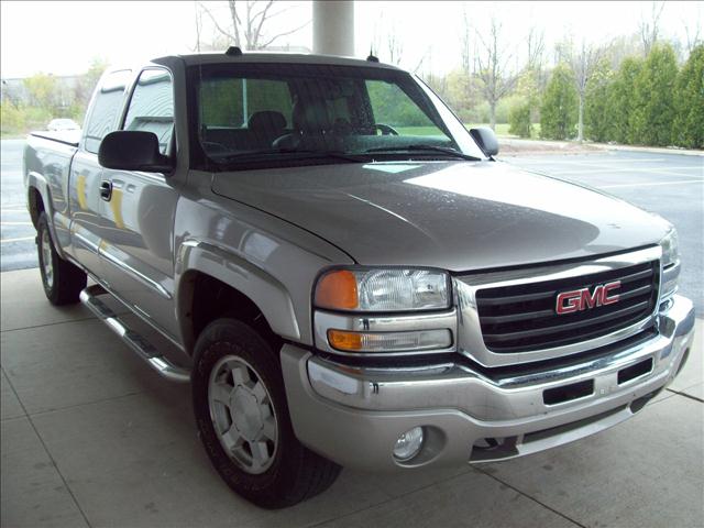 2004 GMC SIERRA 1500 SLT, tan, ...
