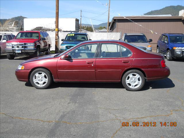 2000 Nissan Altima for sale