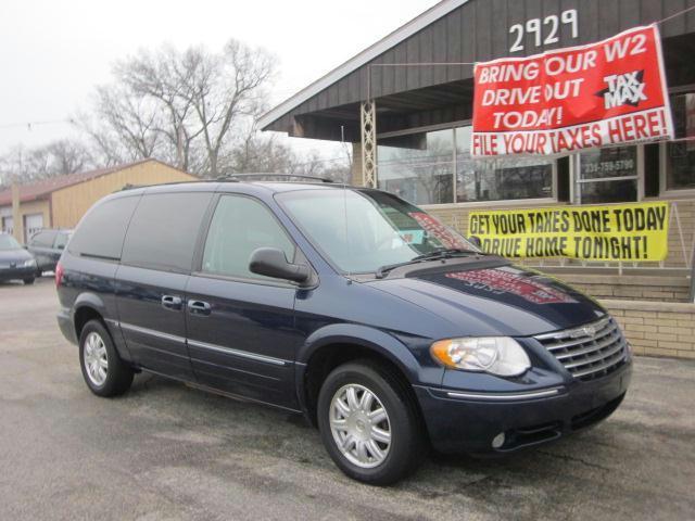 2005 Chrysler Town & Country for sale