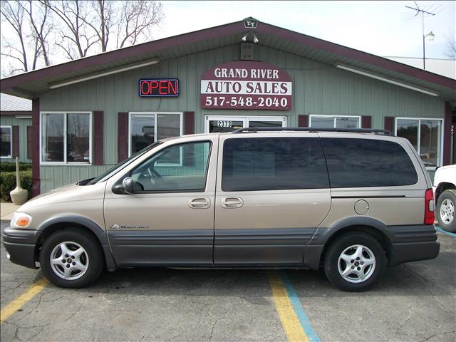 2003 Pontiac Montana Ext in Howell
