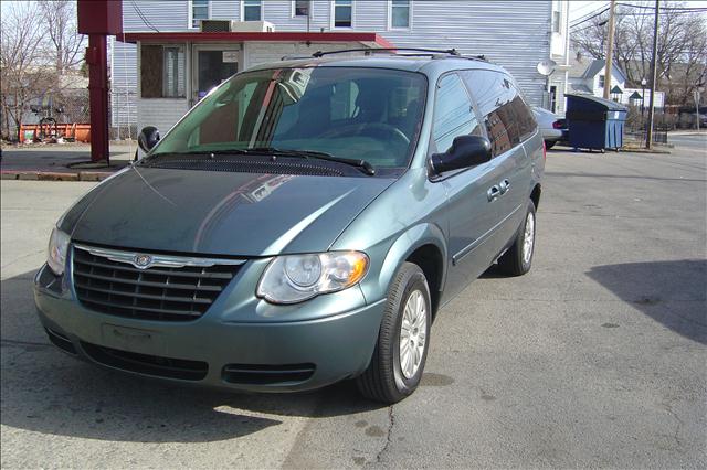 2005 Chrysler Town and Country for sale