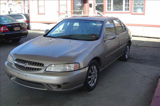 2000 Nissan Altima for sale