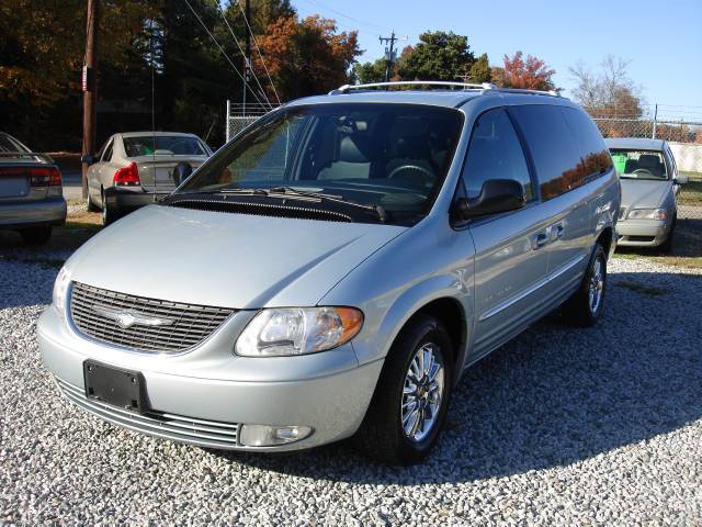 2001 Chrysler Town and Country for sale