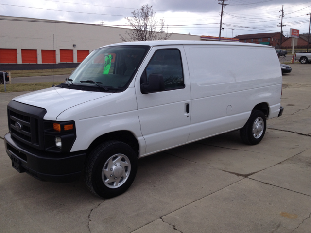 Tothego - 2011 Ford Econoline_1