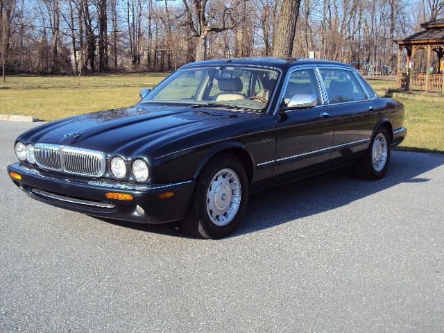 1999 Jaguar XJ8 for sale