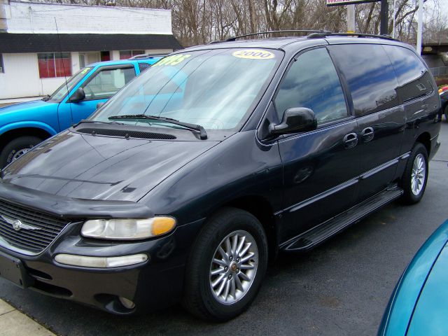 2000 Chrysler Town & Country