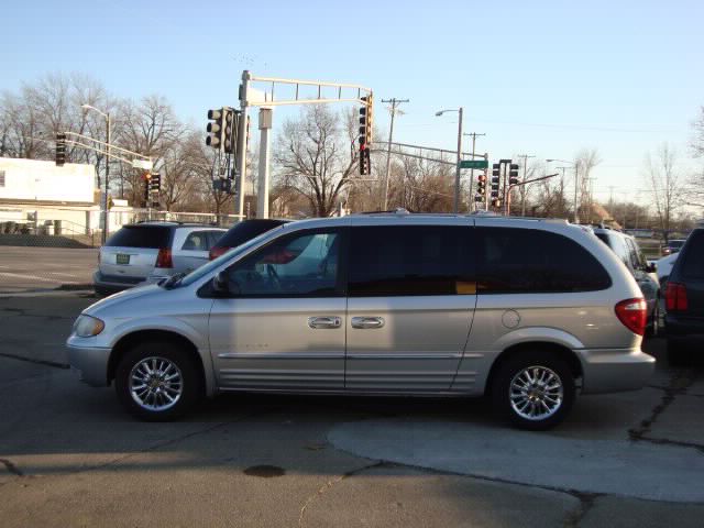 2001 Chrysler Town and Country for sale